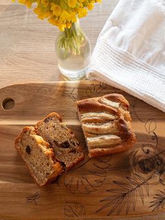 Une photo de Banana bread aux pépites de chocolat et cannelle