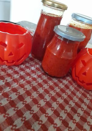 O poză a rețetei Ketchup de casă.