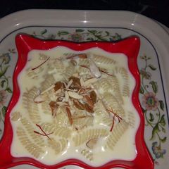 A picture of Pasta kheer.