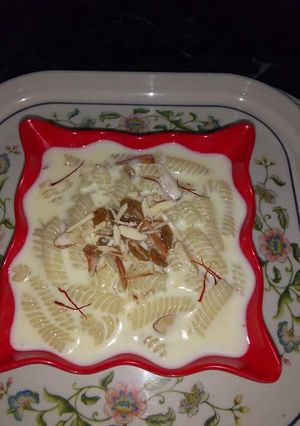 A picture of Pasta kheer.