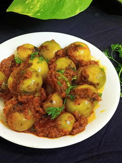 ભરેલાં ગુંદા નું શાક (Bharela Gunda Sabji Recipe In Gujarati) રેસીપી મુખ્ય ફોટો