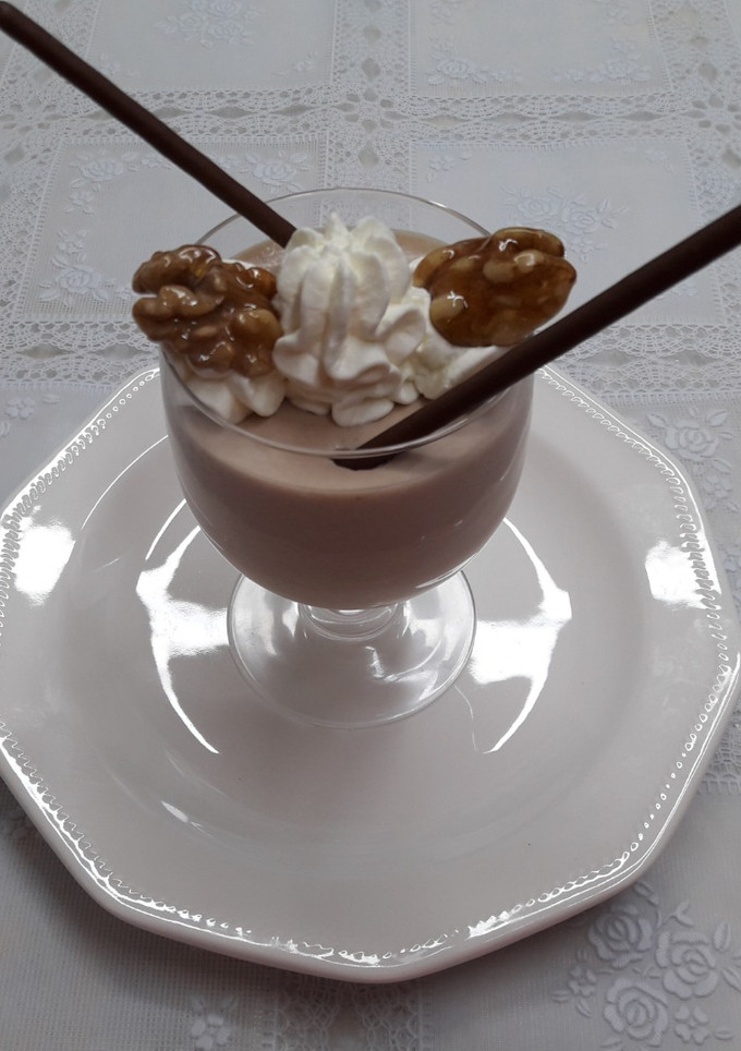 Una foto de Mousse de turrón "nata nuez"