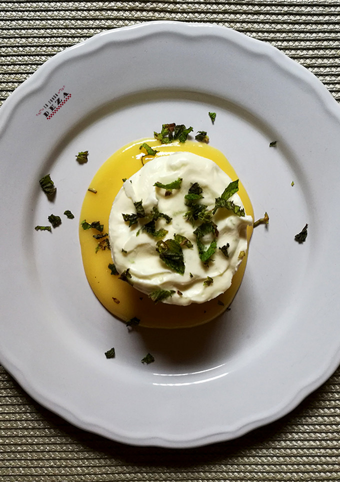 Una foto de Es el postre perfecto para acabar una comida especial. Dulce que no empalaga, ácido para ayudar a la digestión y  con un toque bien fresco