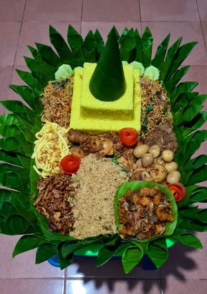 Foto resep 🍚 Nasi Tumpeng 🍚