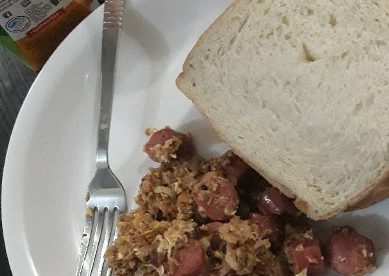 Tunasausage egg sauce
