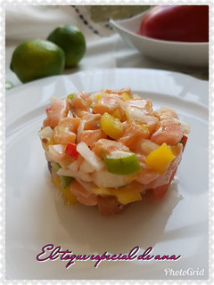Una foto de Ceviche con salmón