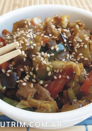 Una foto de Chop Suey con Carne - Comida China