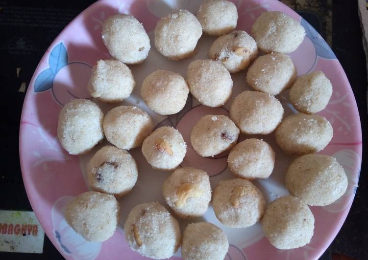 Recipe of Speedy Delicious Sooji Laddu