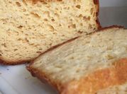 Una foto de pan de arroz en panificadora