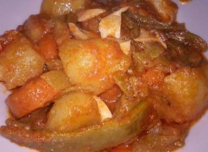 Foto principal de Frejoles con patatas y zanahoria