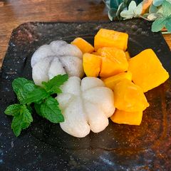 Mango and Mangosteen A picture of Mango and Mangosteen.