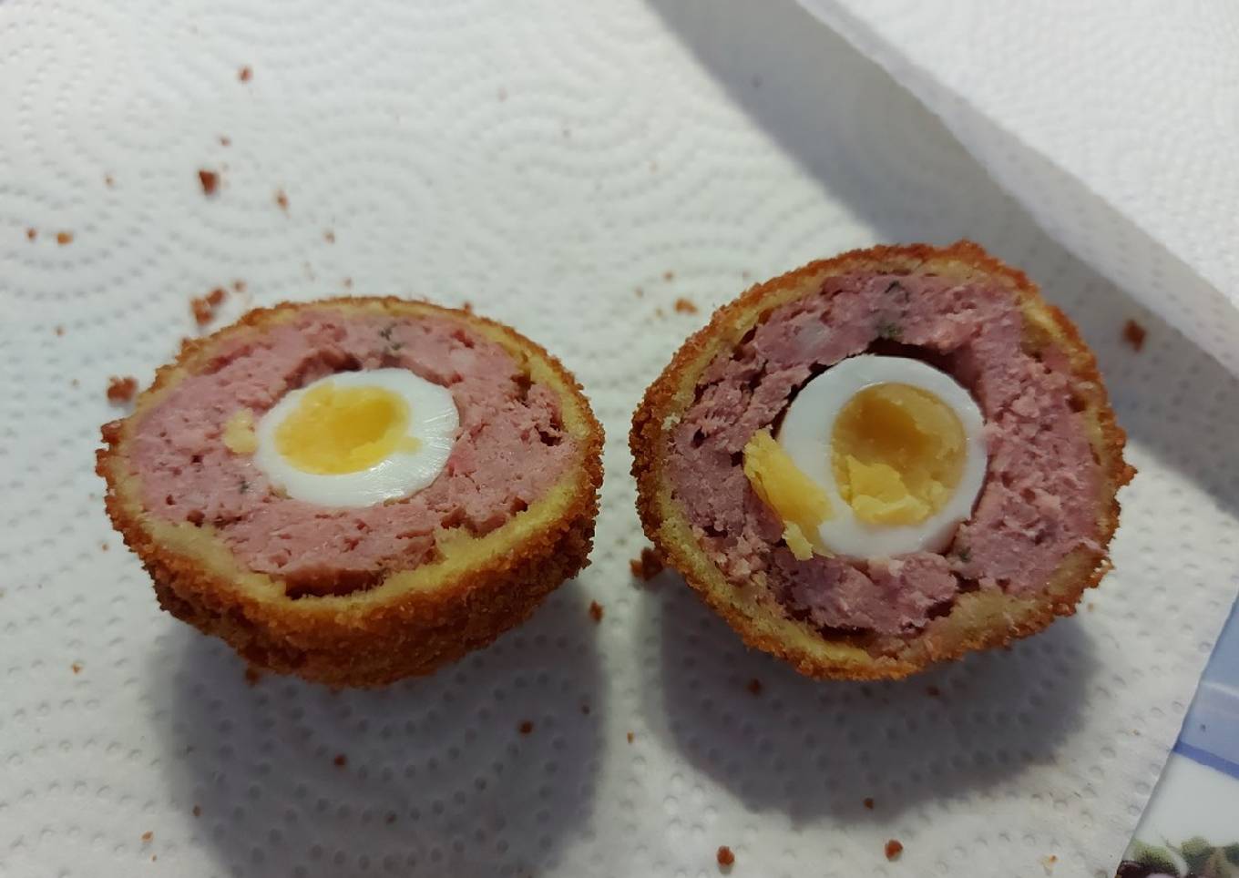 Albóndigas con huevo de codorniz