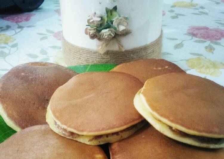 Dorayaki Coklat