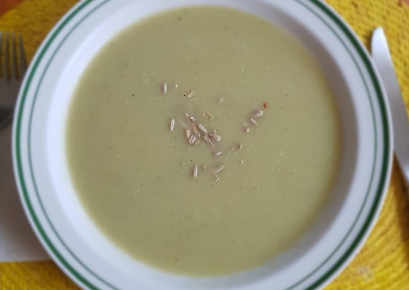 Crema de apio con poro y chayote