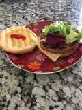 Hamburguesas de alubias pintas y calabacín en Mambo