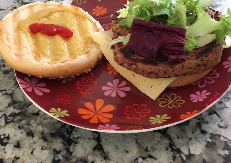 Hamburguesas de alubias pintas y calabacín en Mambo