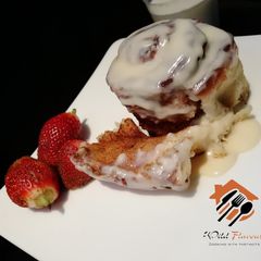 A picture of Salted caramel cinnamon rolls.