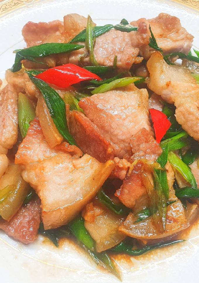 蒜仔肉(青蒜五花肉) 食譜與作法 by 戒空-火候熬出珍味 🇹🇼Taiwan, Republic of China - Cookpad