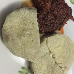 A picture of Yam and sauce.