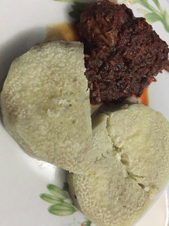 A picture of Yam and sauce.
