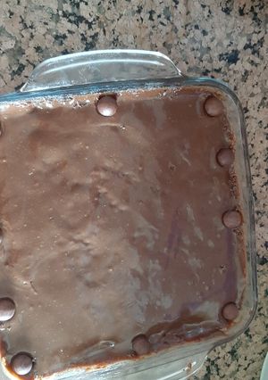 A picture of Eggless cake with truffle sauce.