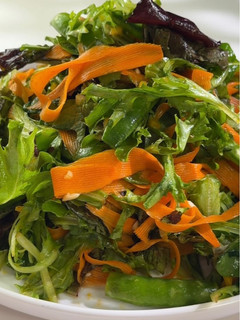 A picture of Spicy Honey Lemon Lettuce Salad.