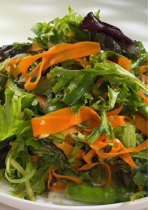 A picture of Spicy Honey Lemon Lettuce Salad.
