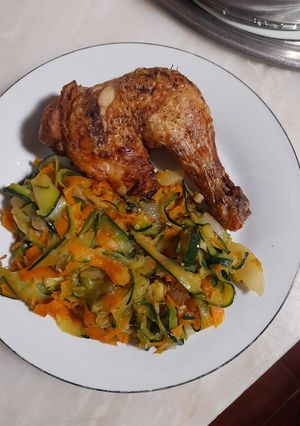 Foto de Zoodles de Curgete e Cenoura salteados