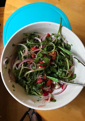 Una foto de Ensalada de berros