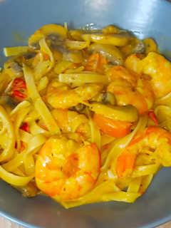Une photo de Tagliatelles crémeuses aux crevettes 🍤