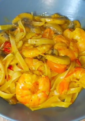 Une photo de Tagliatelles crémeuses aux crevettes 🍤