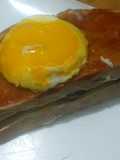 Hamburguesas caseras en pan casero, ali oli y a caballo