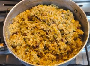 Una foto de Cous cous de pollo y vegetales