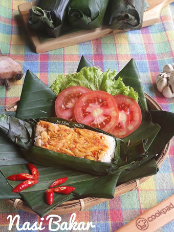 Cara Membuat Nasi Bakar Ayam Suwir Pedas Untuk Jualan