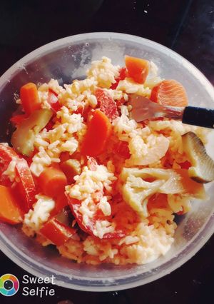 Una foto de Ensaladas de arroz con verduras