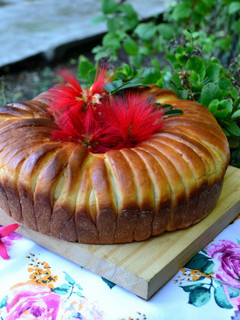 Una foto de Pan "ovillo de lana" relleno con membrillo, pasas de uva y maní💜