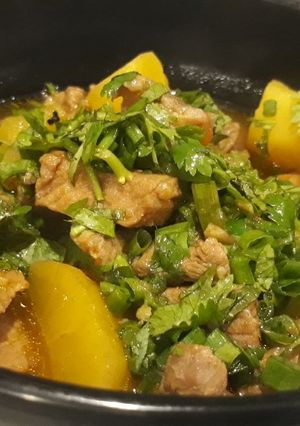 Hình của món Phở bò nấu vang.