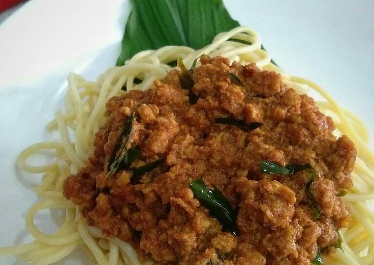 Cara Gampang Menyiapkan Spaghetti kuah rendang Anti Gagal