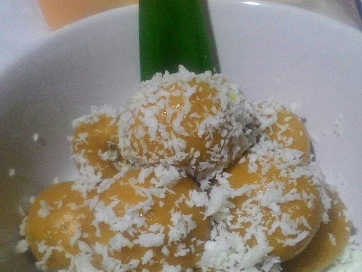 Standar Cara mudah memasak Klepon ubi kuning yang menggugah selera