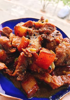 Hình của món Ba rọi kho keo.