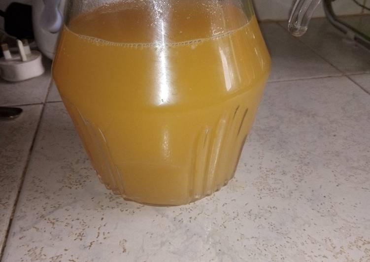 Simple Way to Make Super Quick Homemade Pineapple Juice