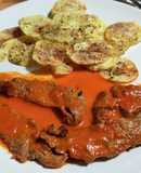 Filete de ternera con salsa de piquillo y patatas chip