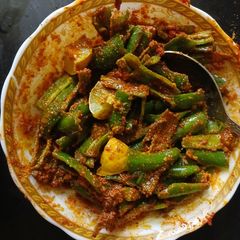 A picture of Green Chilli pickle.