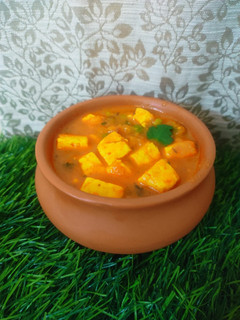 A picture of Matar Paneer ki Sabji.