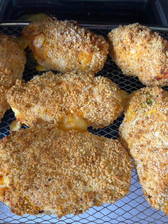Una foto de Pechuga de pollo rellena con espinacas y queso