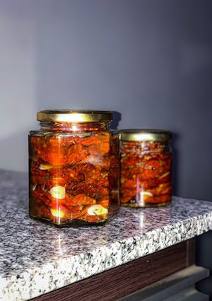 Una foto de Tomates secos en conserva 🍅