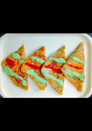 A picture of Aloo suji toast.