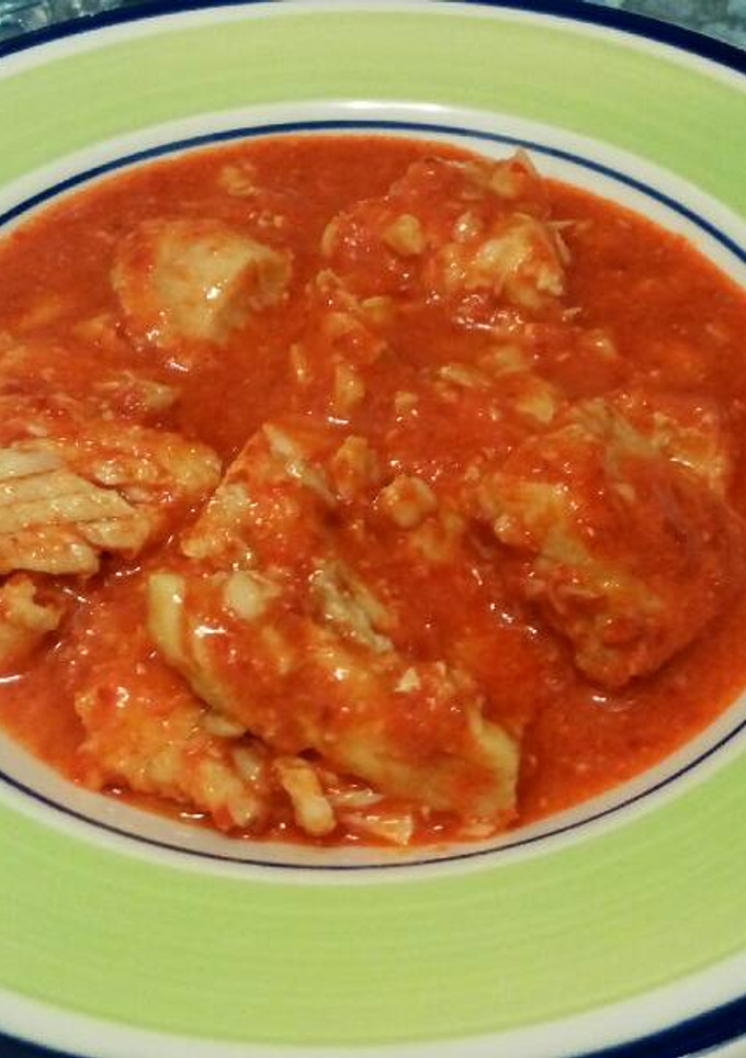 Una foto de Pescado en salsa de pimientos