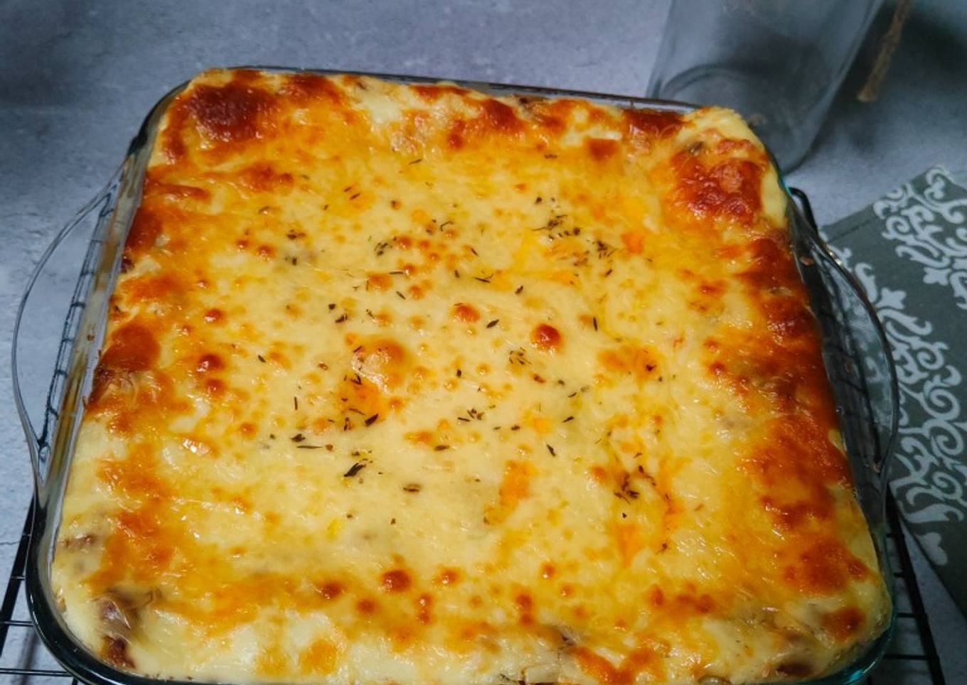 Lasagna daging sapi