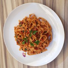 A picture of Tagliatelle Arrabbiata.
